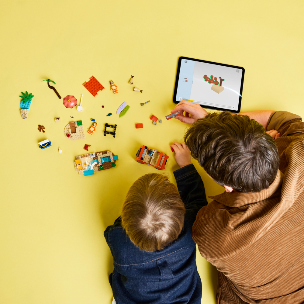 LEGO Bluey: Bluey's Beach & Family Car Trip (11202)