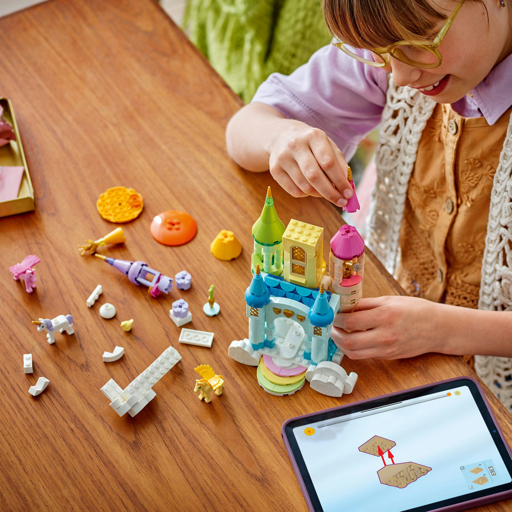 LEGO Creator: 3-in-1 Unicorn Castle (31175)