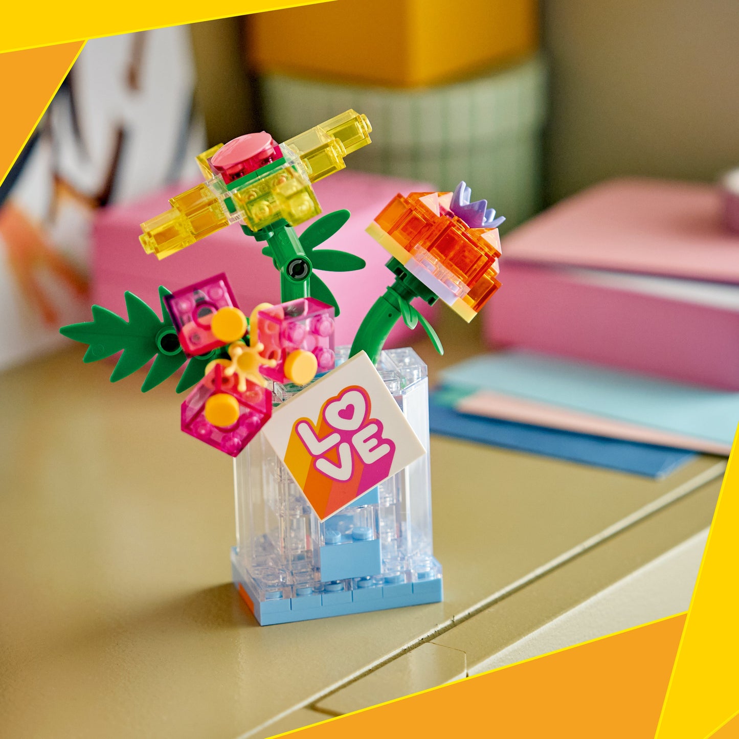 LEGO Creator: 2 in 1 Floral Decor Perfume Bottle (31383)