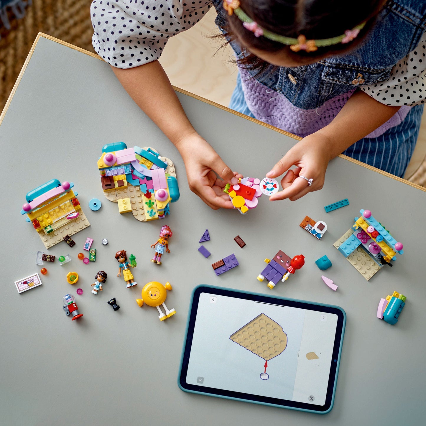 LEGO Friends: Heartlake City Sweet Shop (42649)