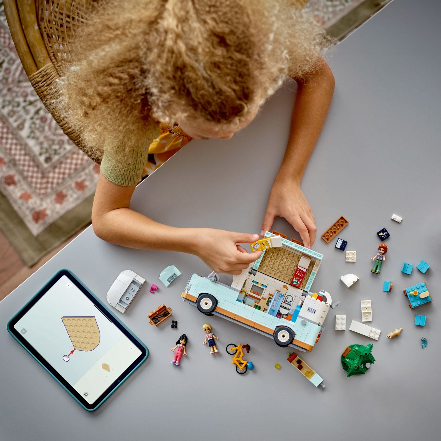 LEGO Friends: Friendship Camper Van Adventure (42663)