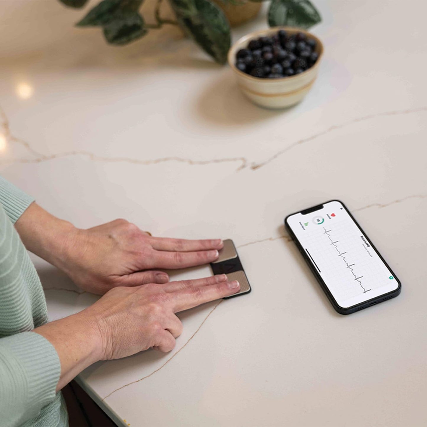 AliveCor KardiaMobile Smart ECG/EKG and Heart Monitor