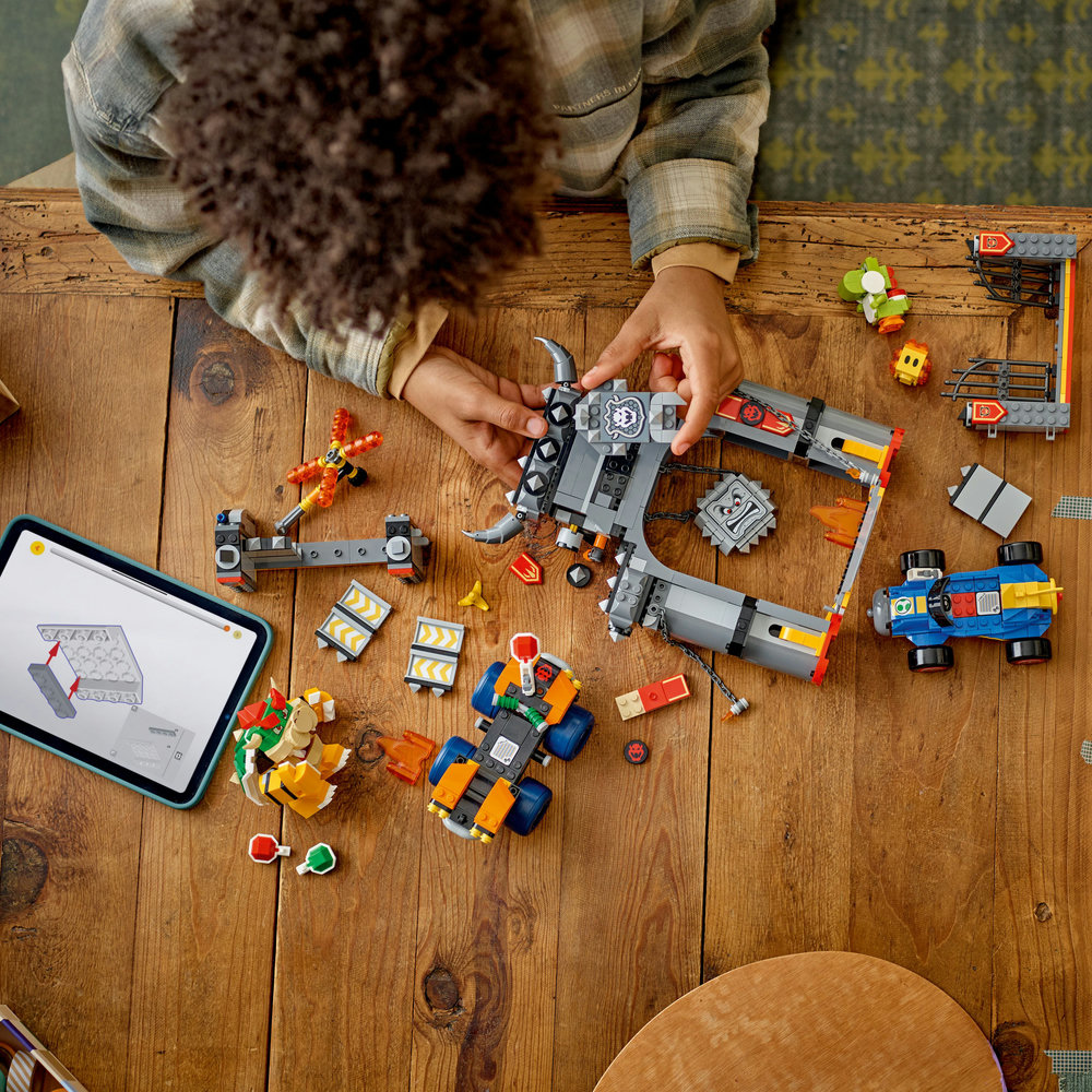 LEGO Super Mario: Mario Kart Bowser Castle Toy (72039)