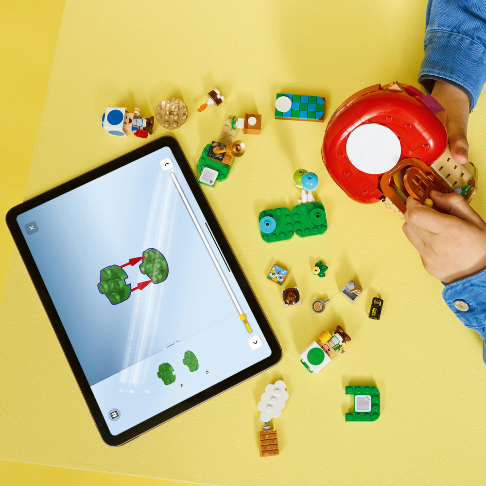 LEGO Super Mario: Party at Toads House (72041)