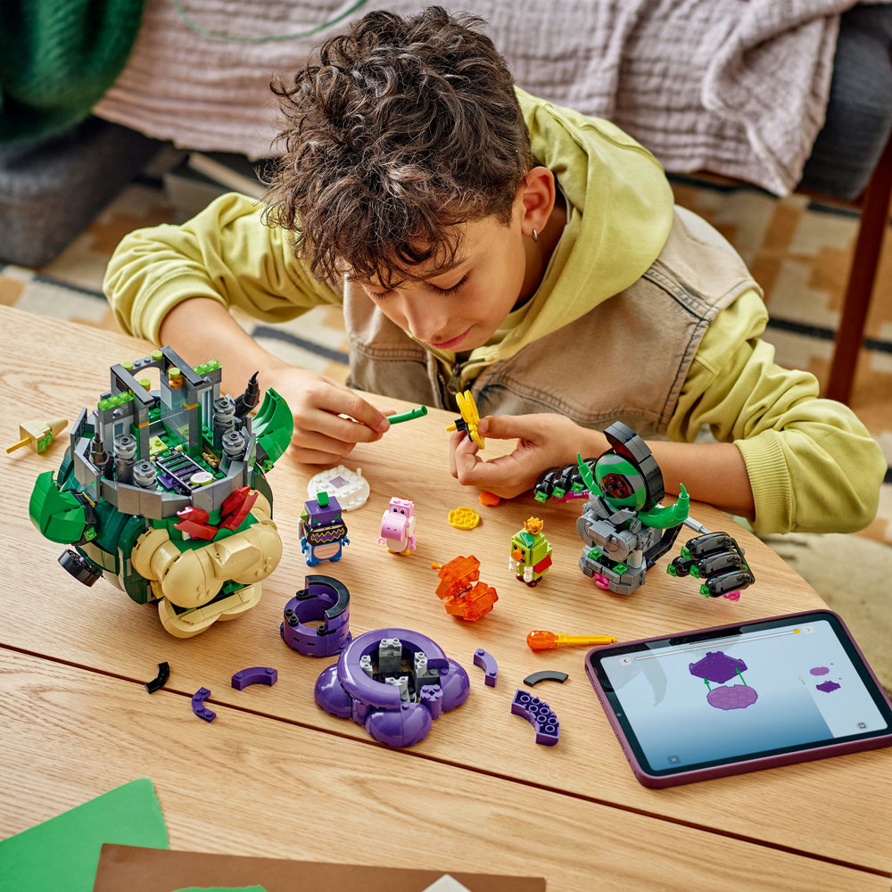 LEGO Super Mario: Prince Florian & Castle Bowser (72042)