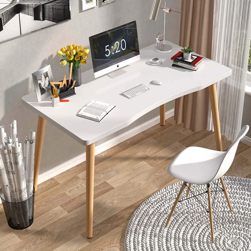 Simple assembly computer desk