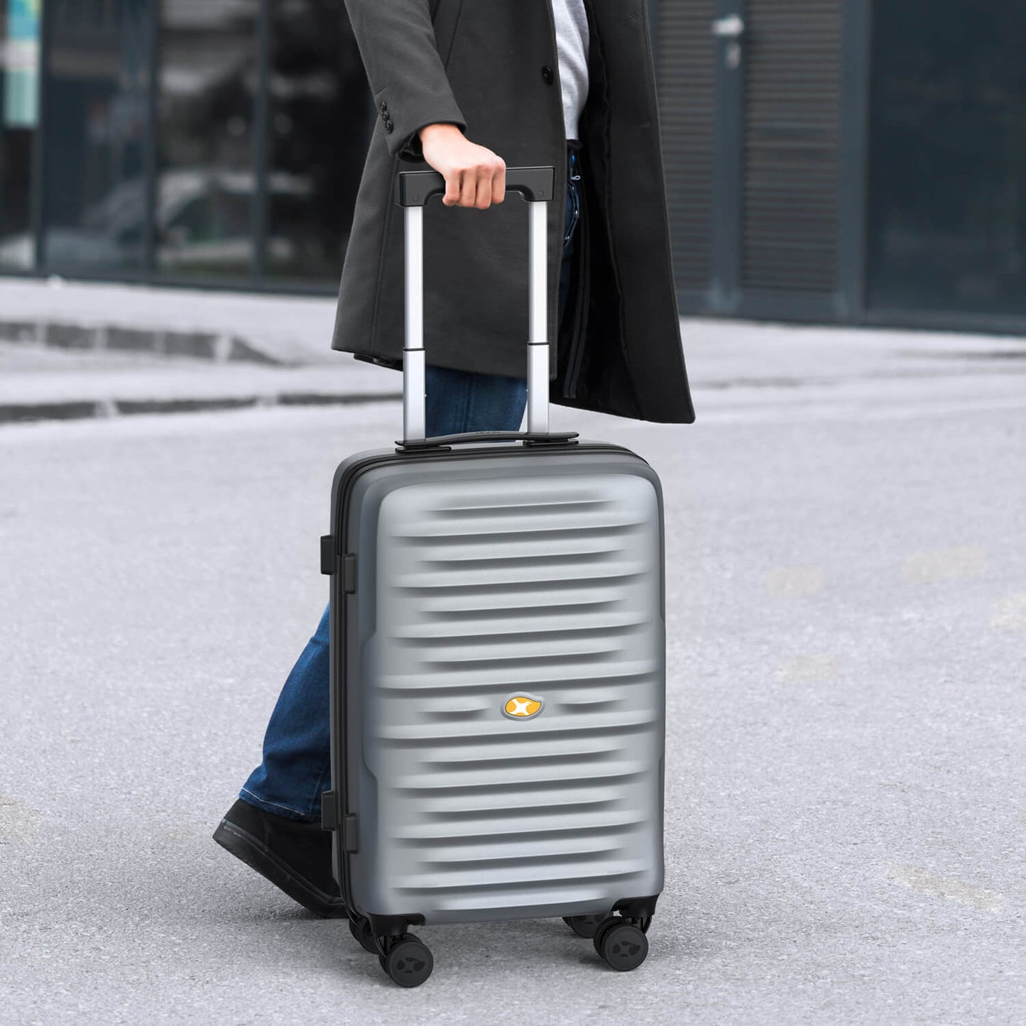 Large Check In Luggage - Lightweight Expandable Hard Case Suitcase - Silver | NordVault | 76 cm