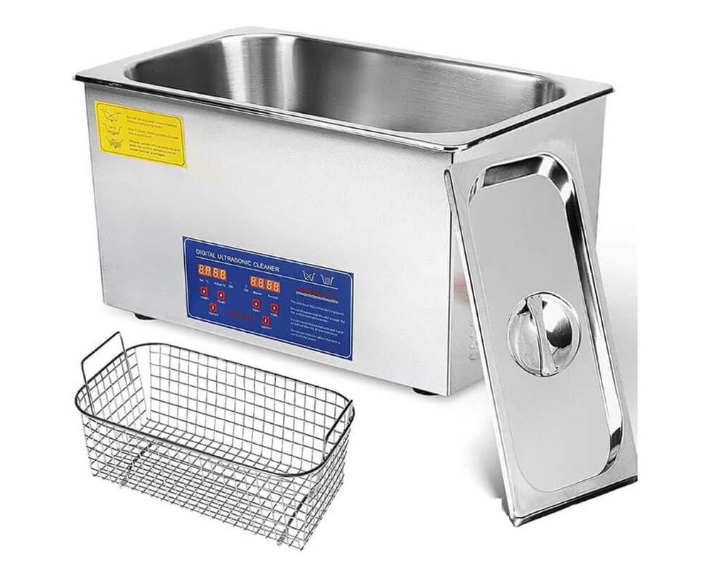 Ultrasonic cleaner in use