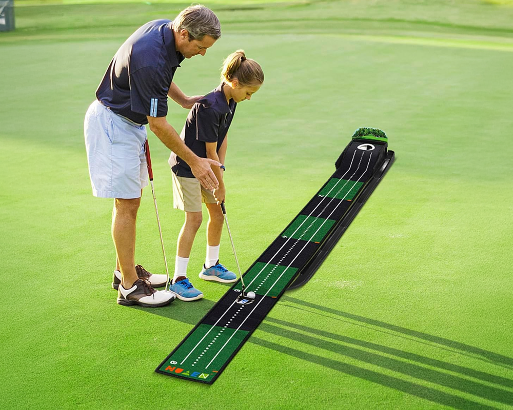 Compact golf practice mat