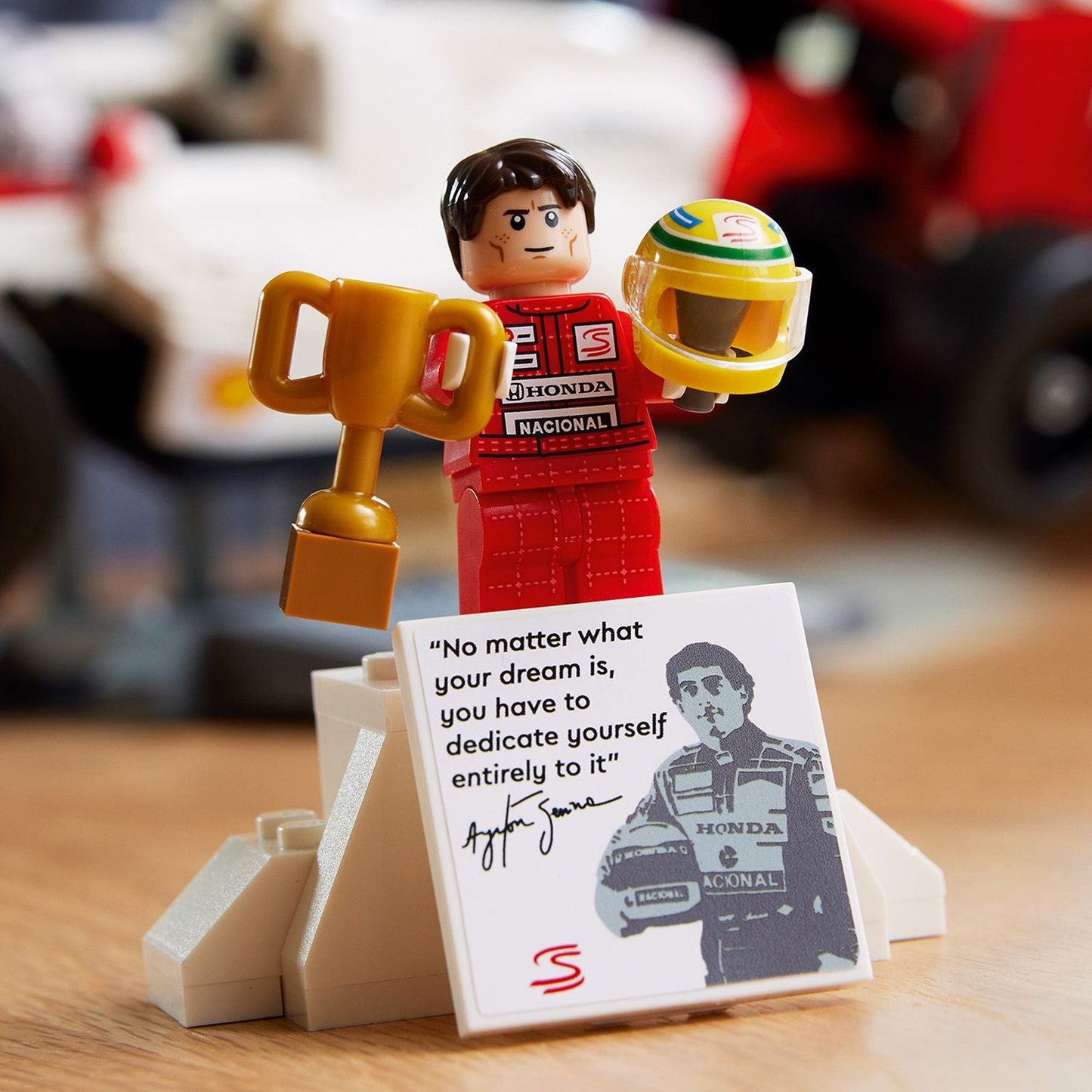LEGO Icons: McLaren MP4/4 & Ayrton Senna (10330)