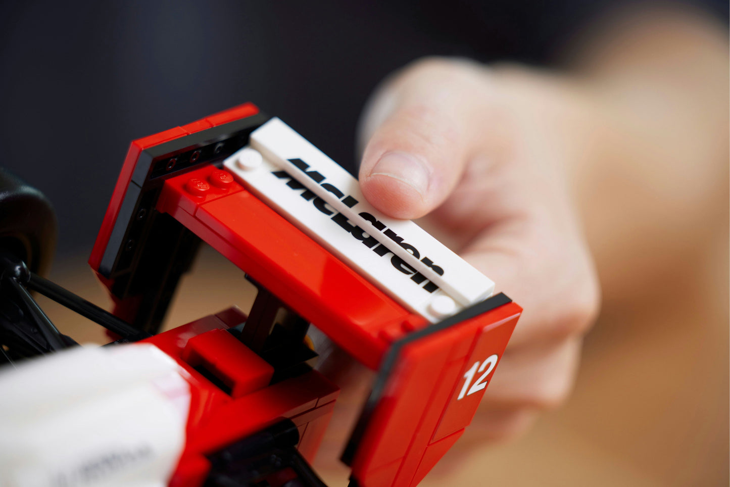 LEGO Icons: McLaren MP4/4 & Ayrton Senna (10330)