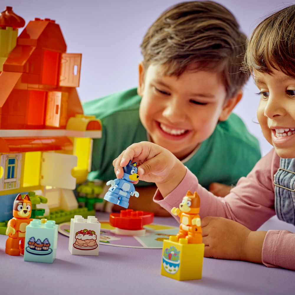 LEGO Duplo:  Bluey's Family House with Memory Game (10459)