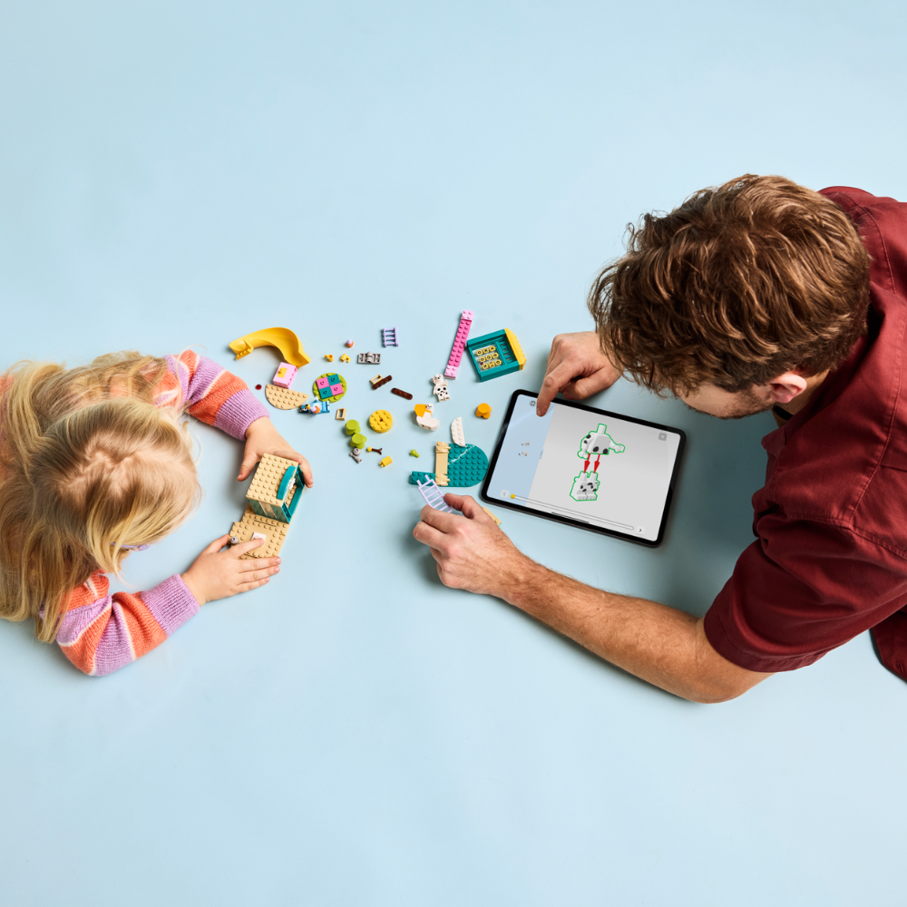 LEGO Bluey: Playground Fun with Bluey and Chloe (11201)