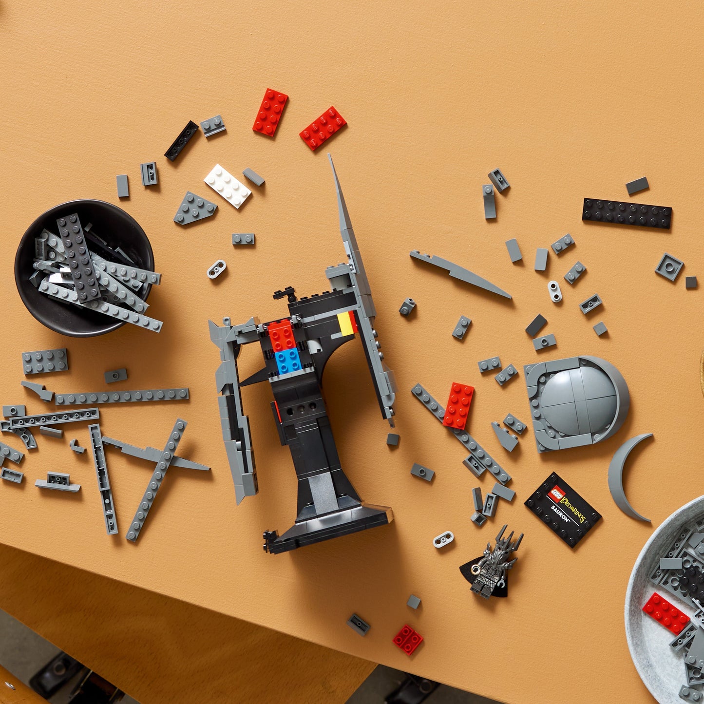 LEGO Icons: The Lord of the Rings Saurons Helmet (11373)