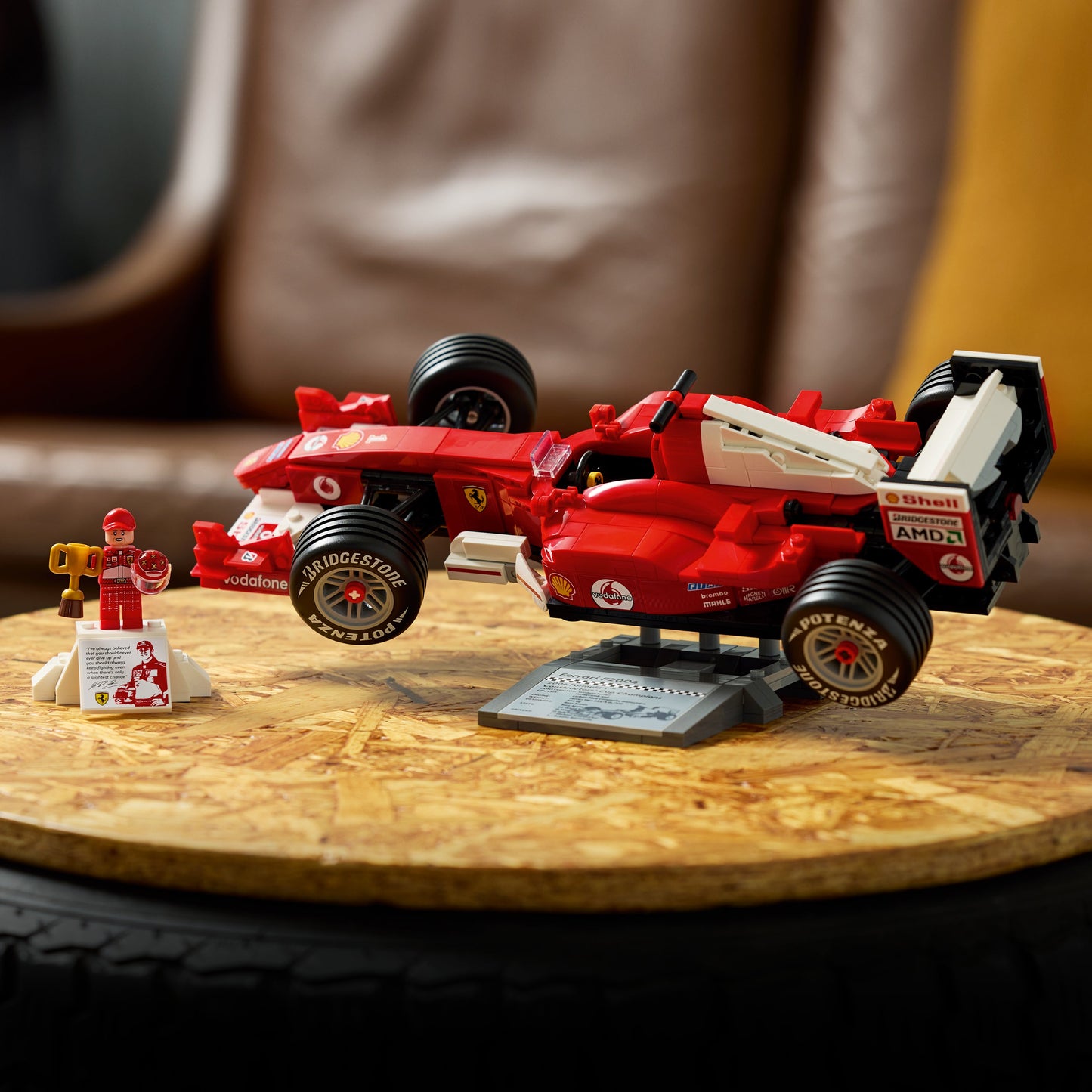 LEGO Icons: Ferrari F2004 and Michael Schumacher (11375)