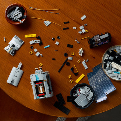 LEGO Icons: Hubble Space Telescope (11382)