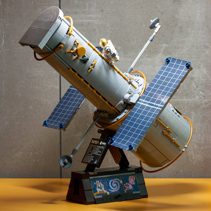 LEGO Icons: Hubble Space Telescope (11382)