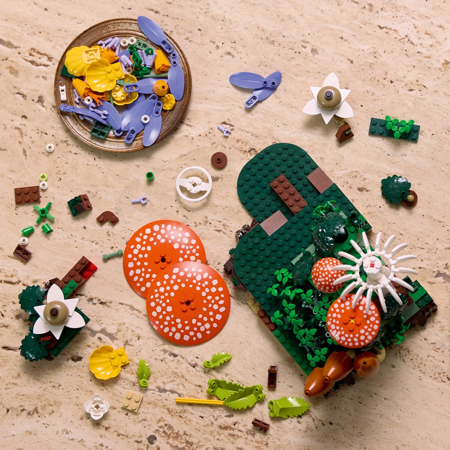LEGO Botanicals: Woodland Mushrooms (11505)