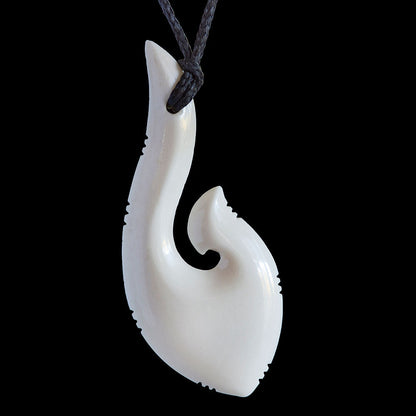 Bone Pendant, Large Matau-Hook (m)