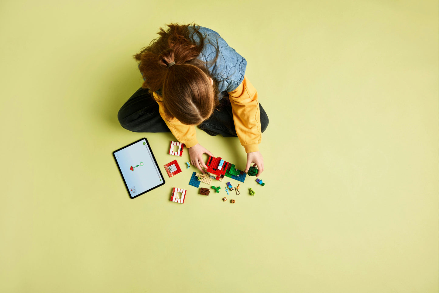 LEGO Minecraft: The TNT Jungle House (21275)