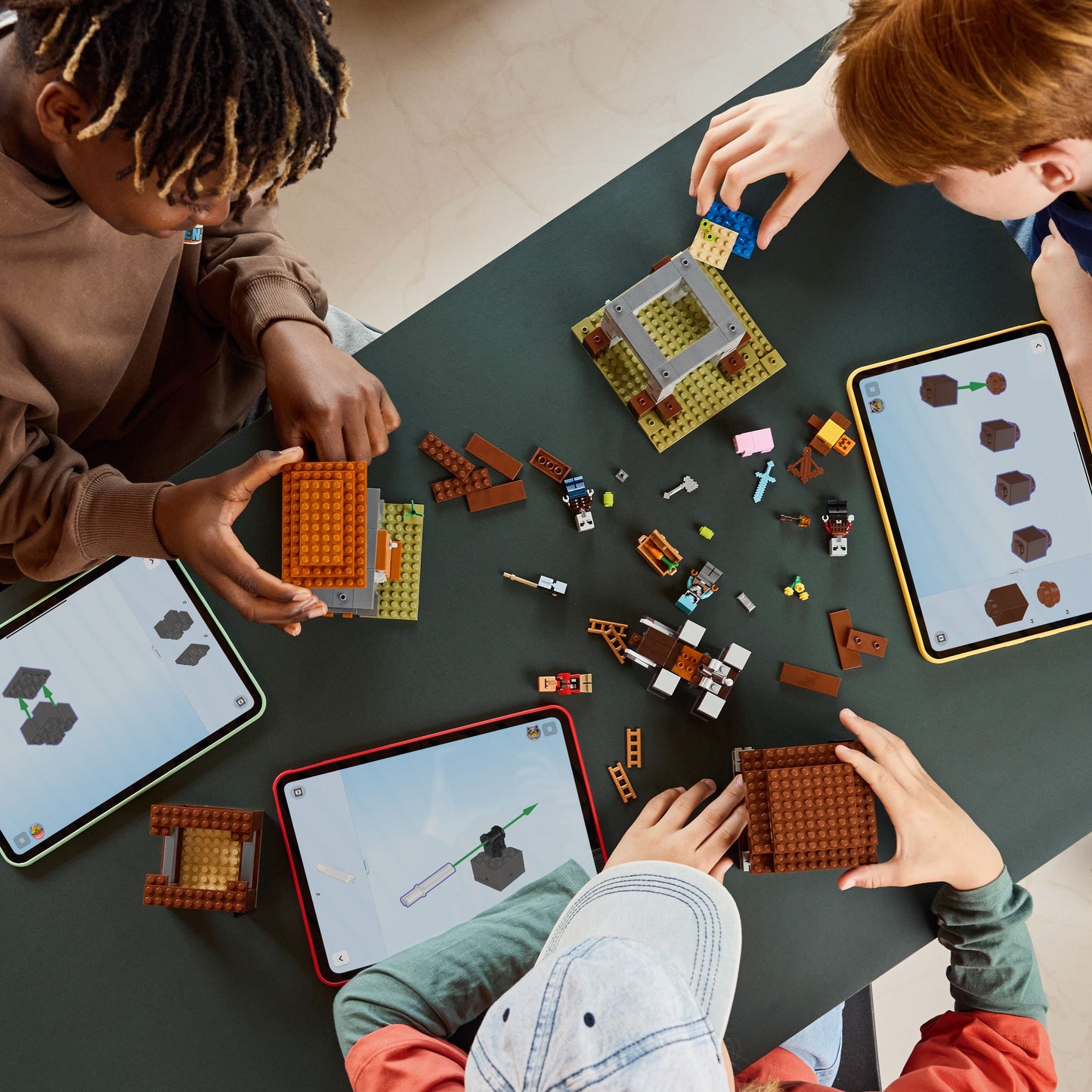 LEGO Minecraft: The Pillager Outpost and Ravager (21278)