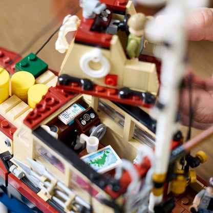 LEGO Ideas: Jaws (21350)