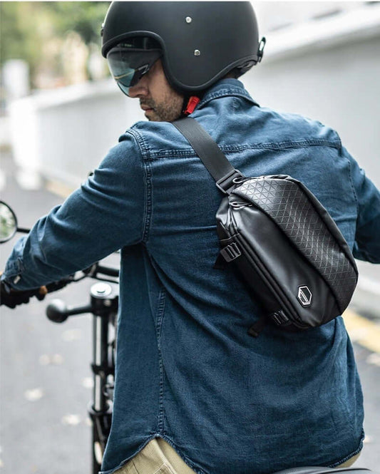 Shoulder bag backpack daypack for Hiking Motorcycle Scotter 3.5L