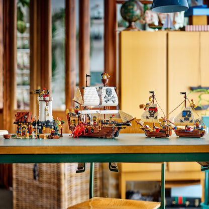 LEGO Creator: 3 in 1 Iconic Pirate Ship (31387)