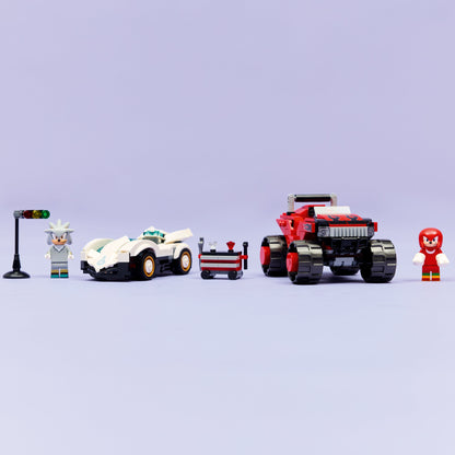 LEGO Sonic the Hedgehog: Silvers Car vs Knuckles Monster Truck (77118)