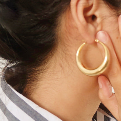 Embellique oval earrings gold plated smooth titanium steel