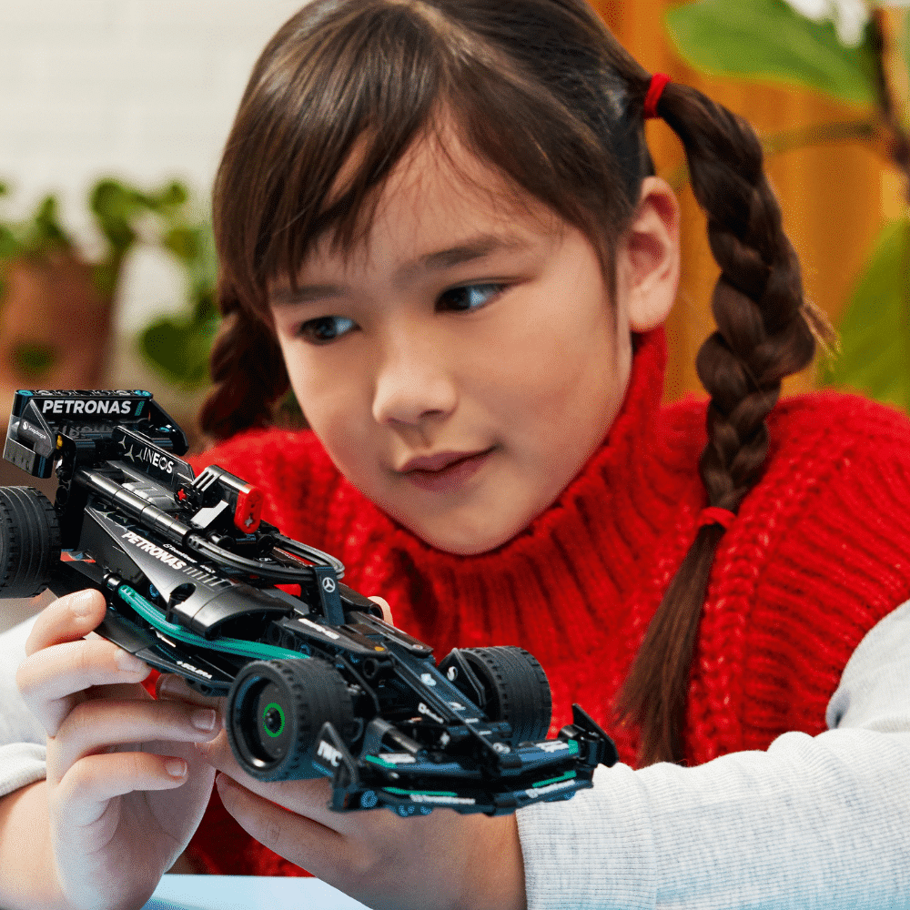 LEGO Technic: Mercedes-AMG F1 W14 E Performance Pull-Back (42165)