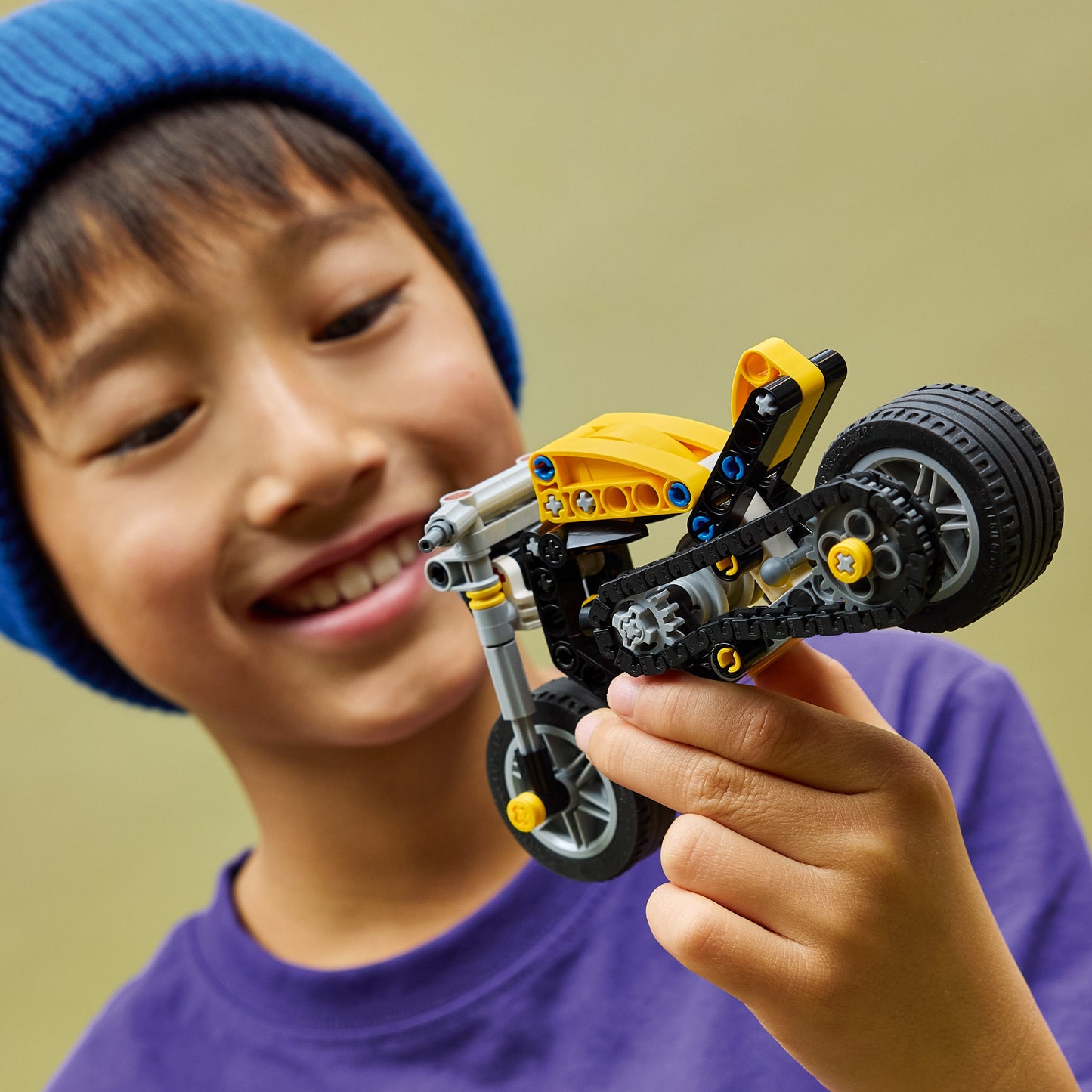 LEGO Technic: Yellow Motorcycle (42225)