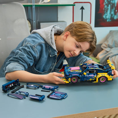 LEGO Technic: Custom Garage Ford Mustang GT Car (42236)