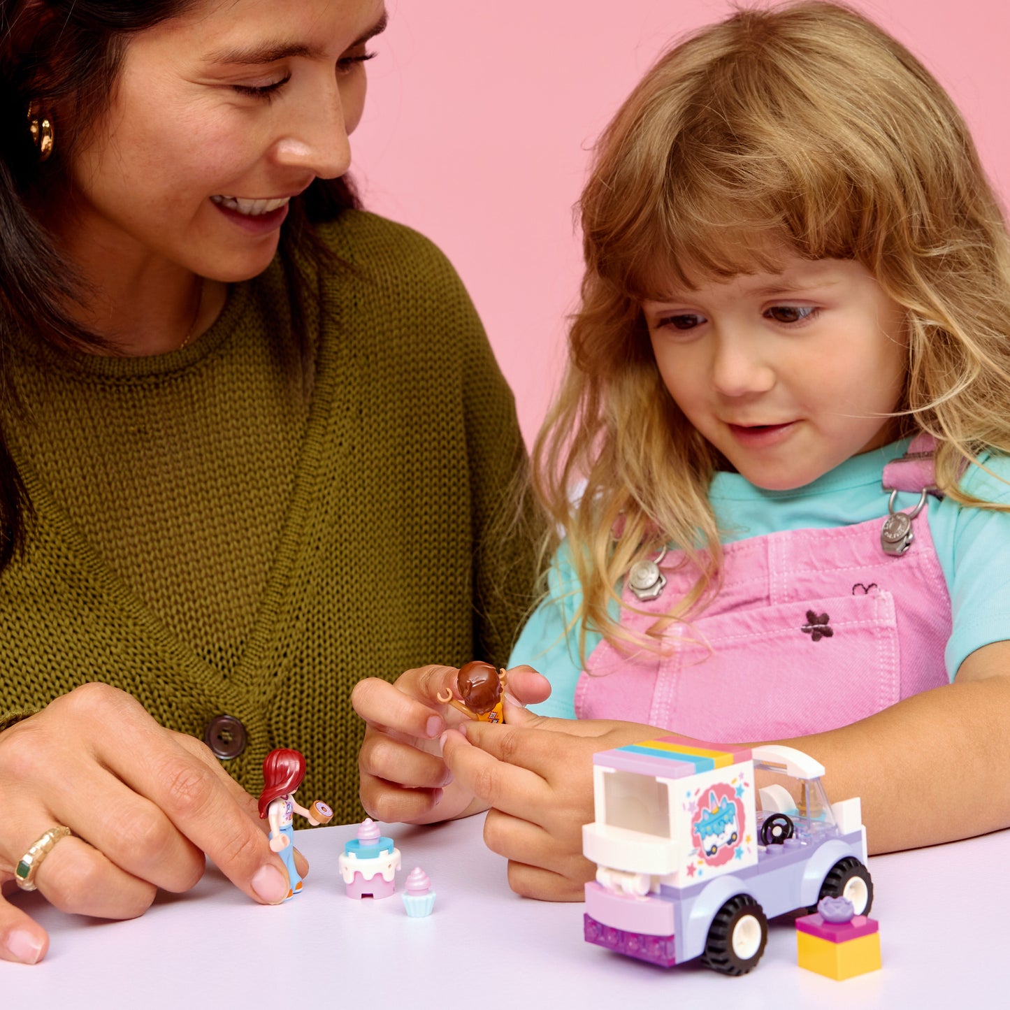 LEGO Friends: Unicorn Cake Delivery Car (42675)