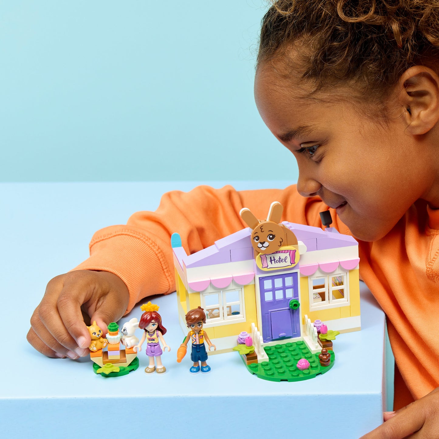 LEGO Friends: Heartlake City Bunny Hotel (42679)