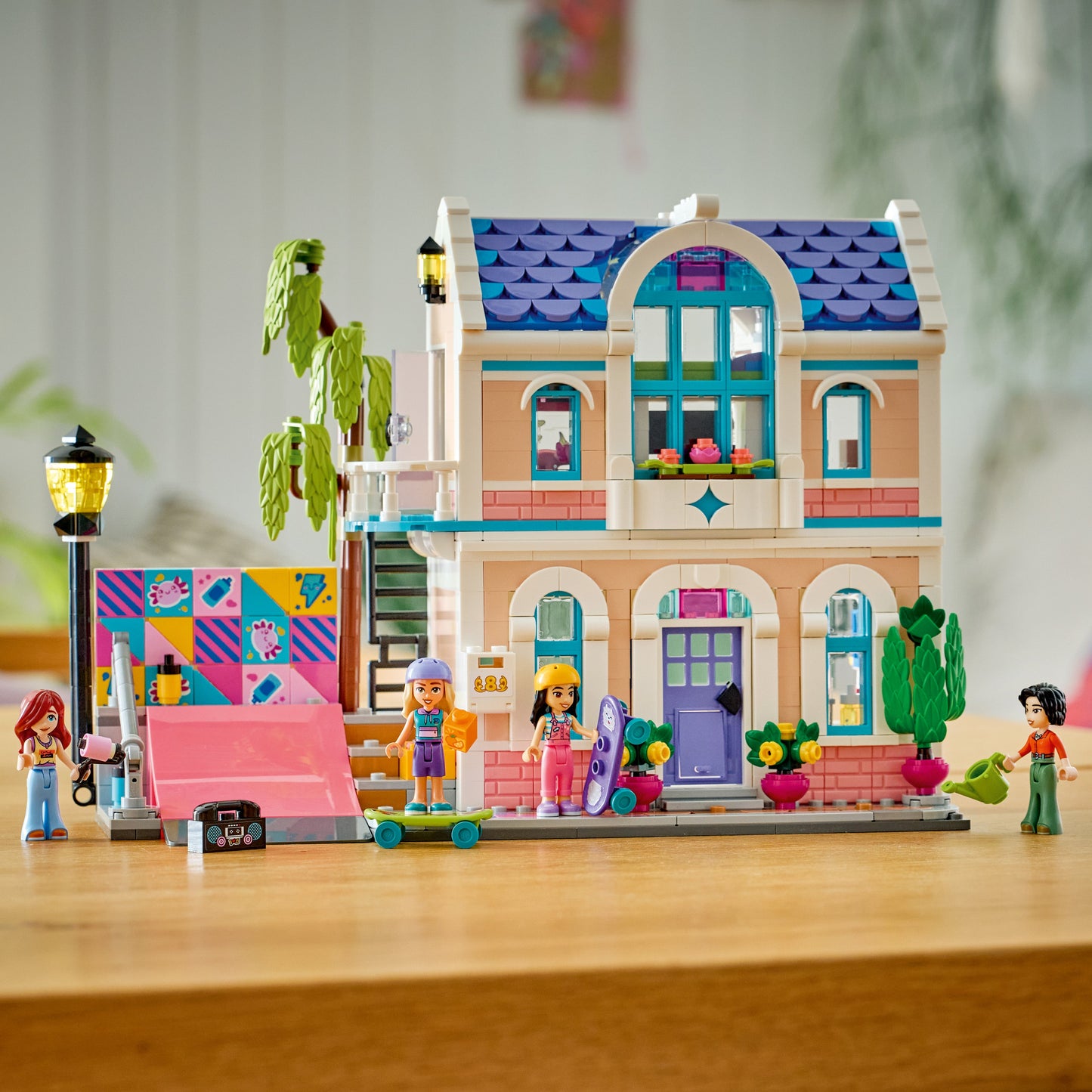 LEGO Friends: Lianns Family House (42687)