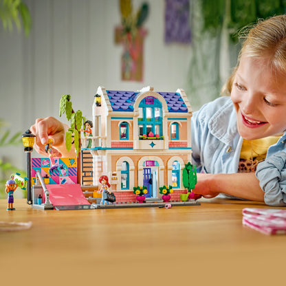 LEGO Friends: Lianns Family House (42687)
