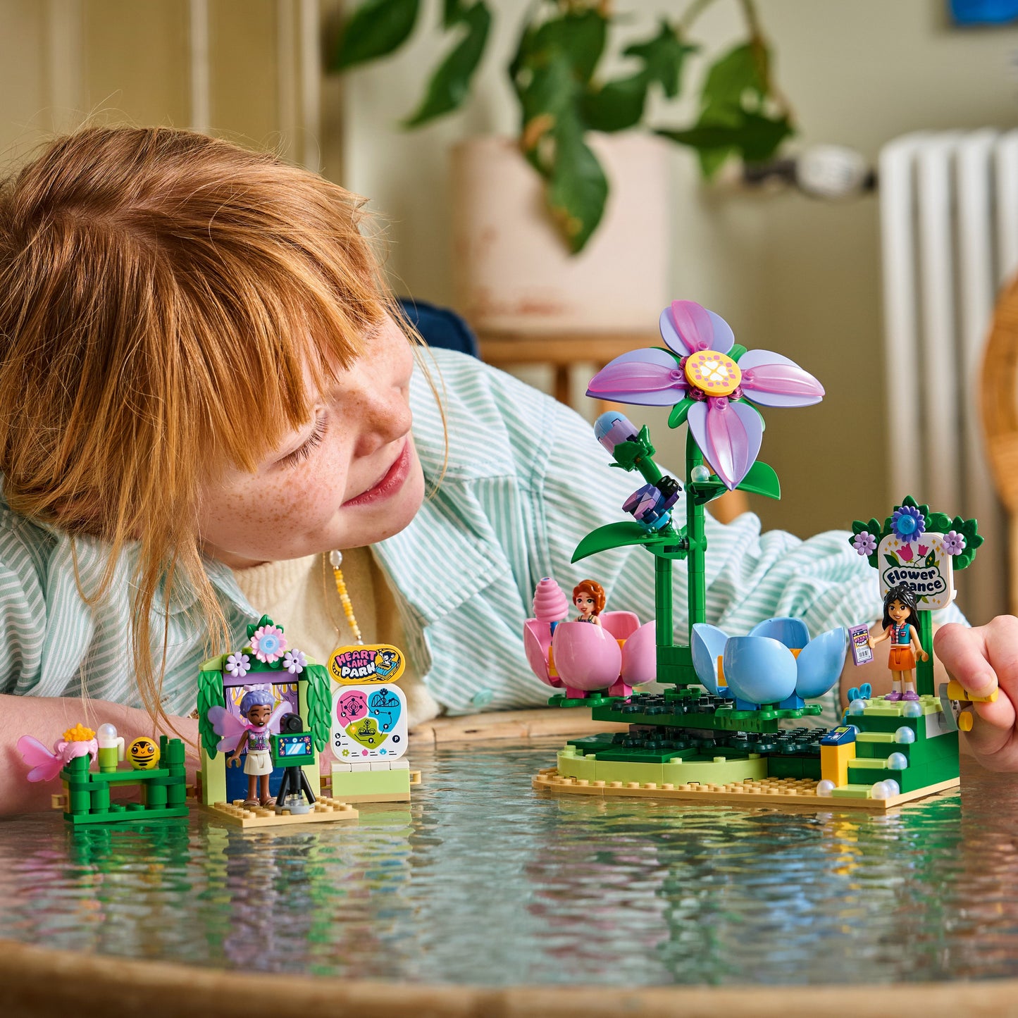 LEGO Friends: Spinning Flower & Fairy Teacup Ride (42702)