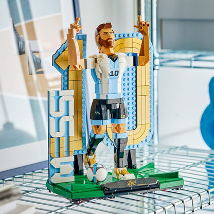 LEGO Editions: Lionel Messi Soccer Legend (43015)