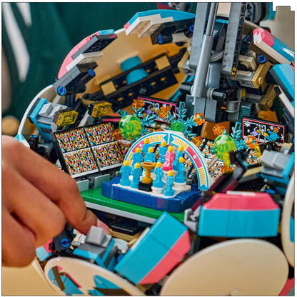 LEGO Editions: Soccer Ball (43019)