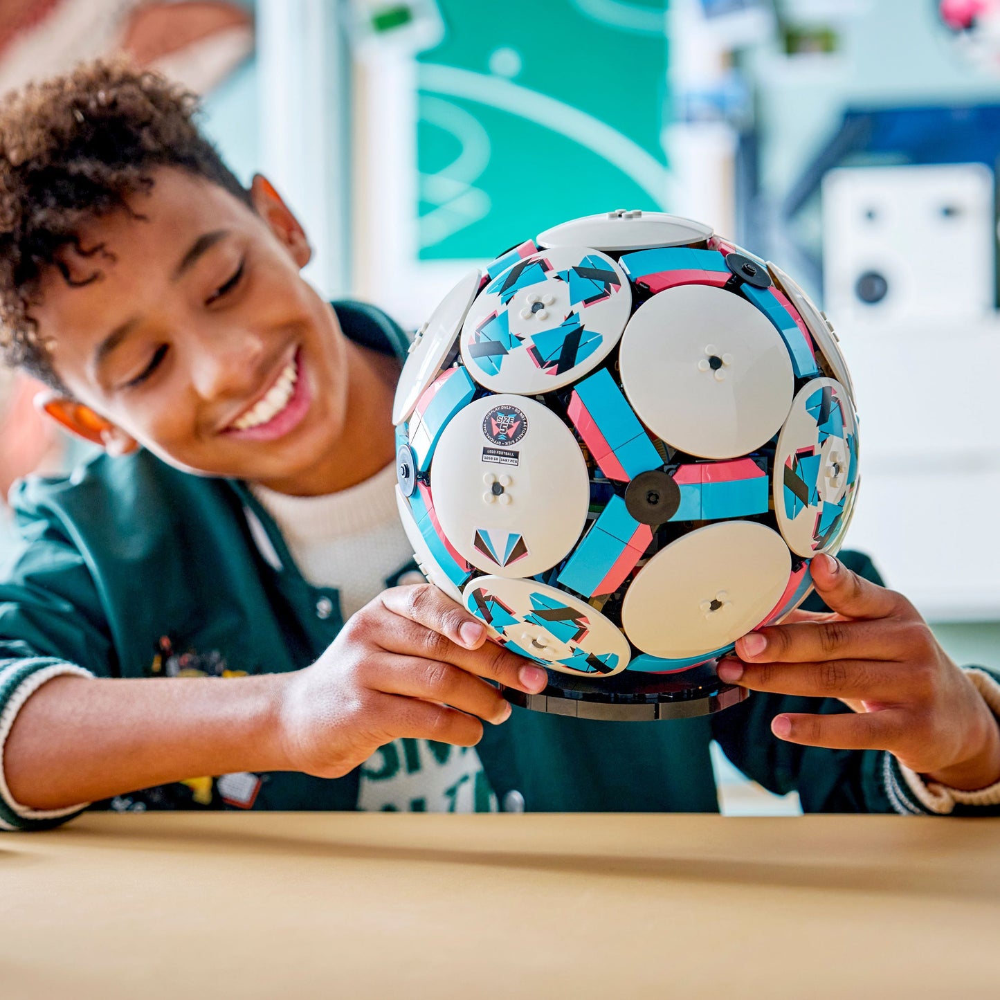 LEGO Editions: Soccer Ball (43019)