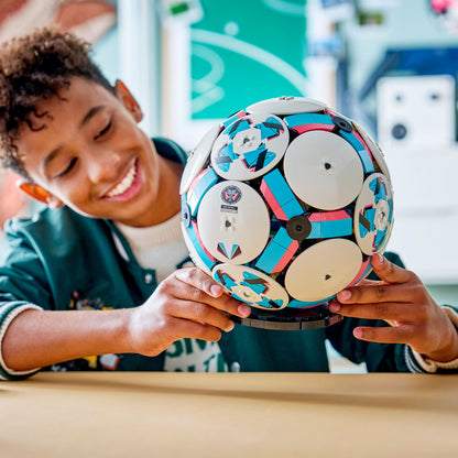 LEGO Editions: Soccer Ball (43019)