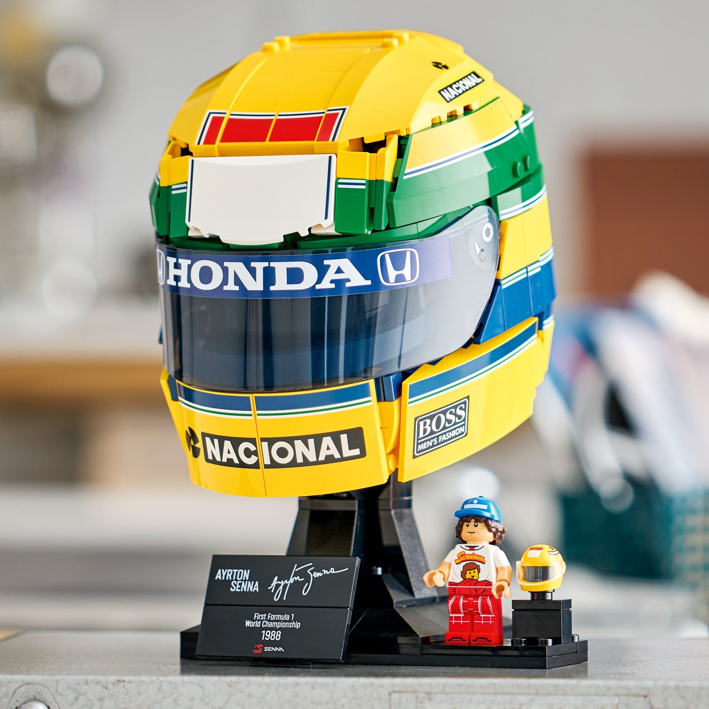 LEGO Editions: Ayrton Senna Helmet (43024)