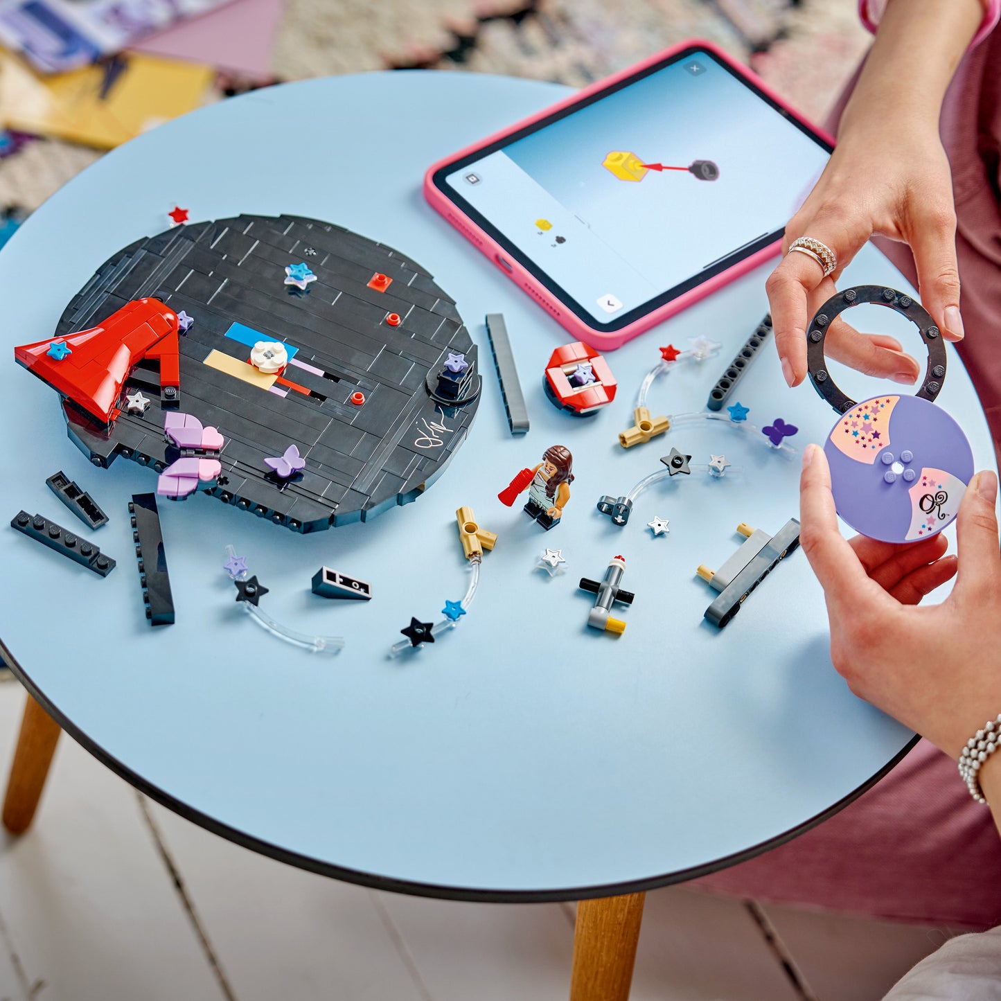LEGO Editions: Olivia Rodrigos Vinyl (43028)