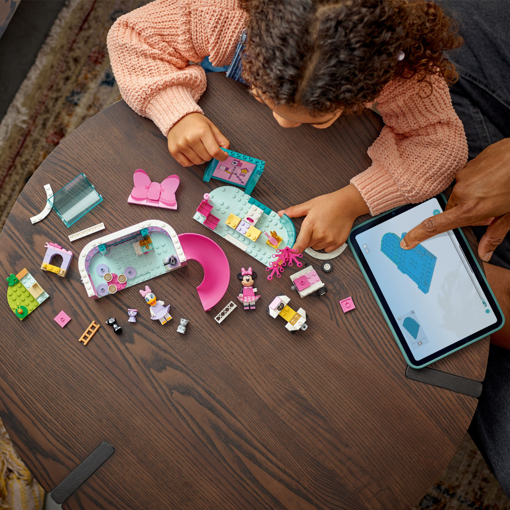 LEGO Disney: Minnies Pet Hotel (43274)