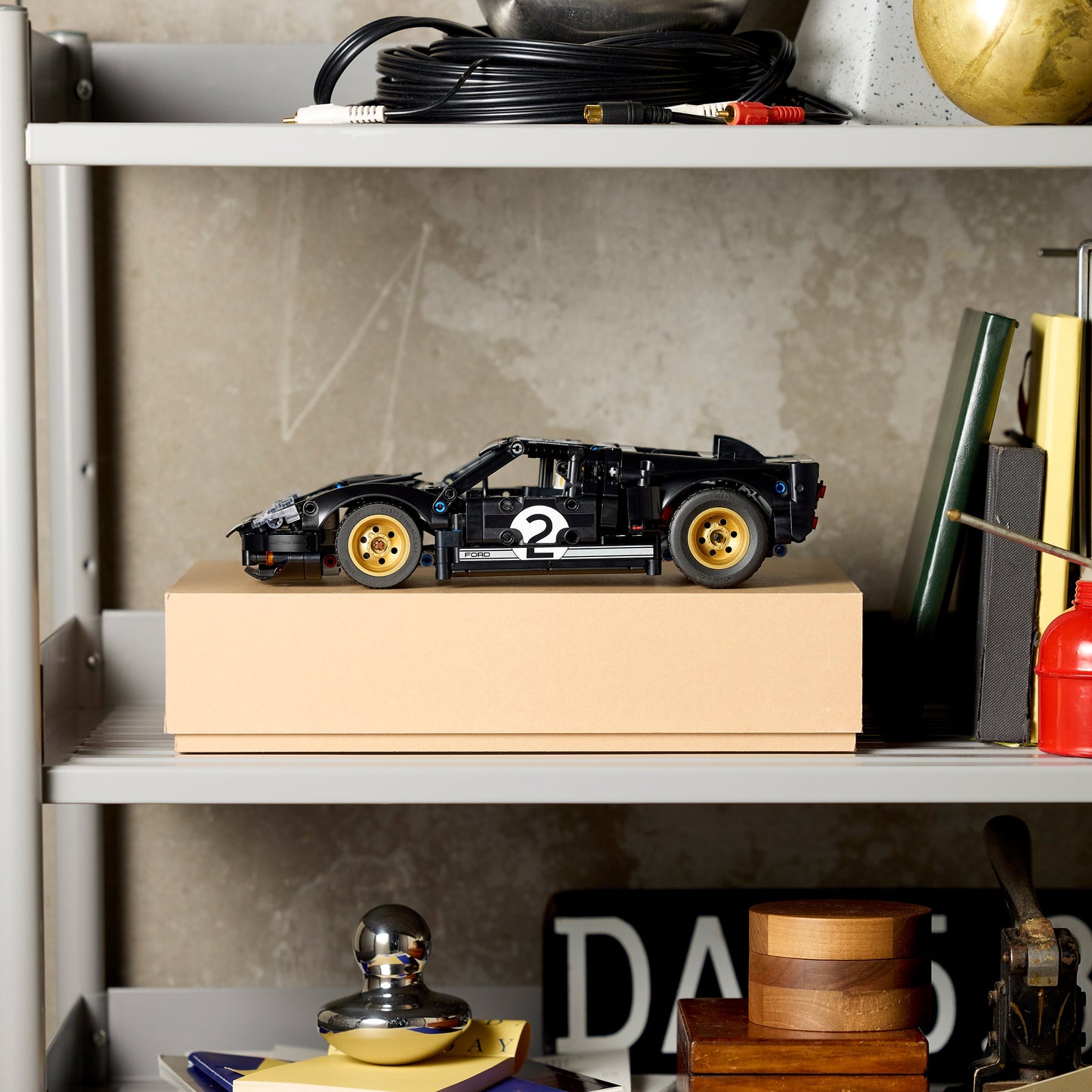 LEGO Technic: 1966 Ford GT40 MKII Race Car (42223)