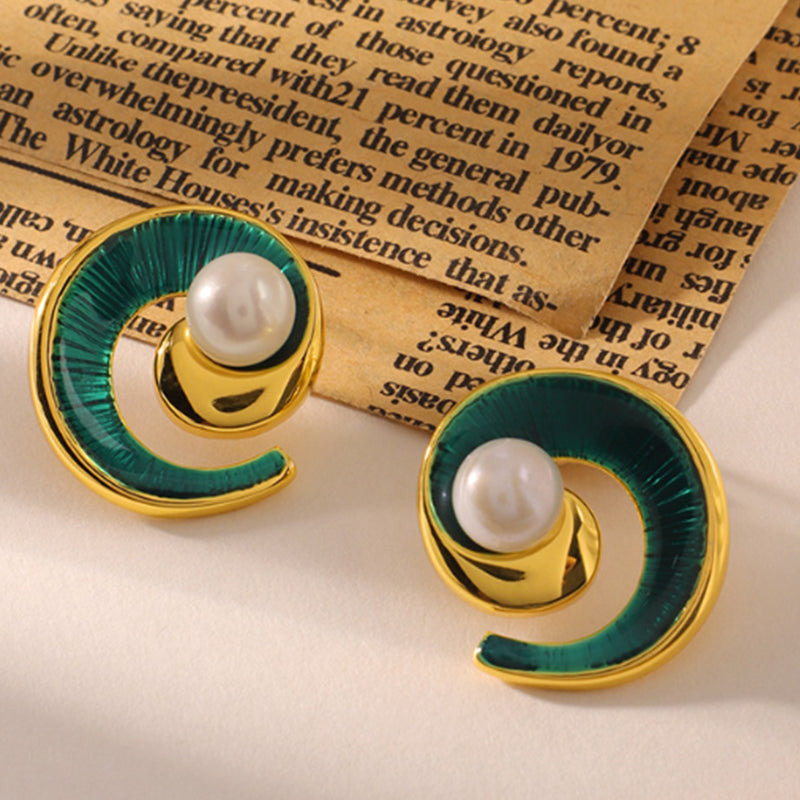 Embellique Retro Enamel Conch Freshwater Pearls Earrings