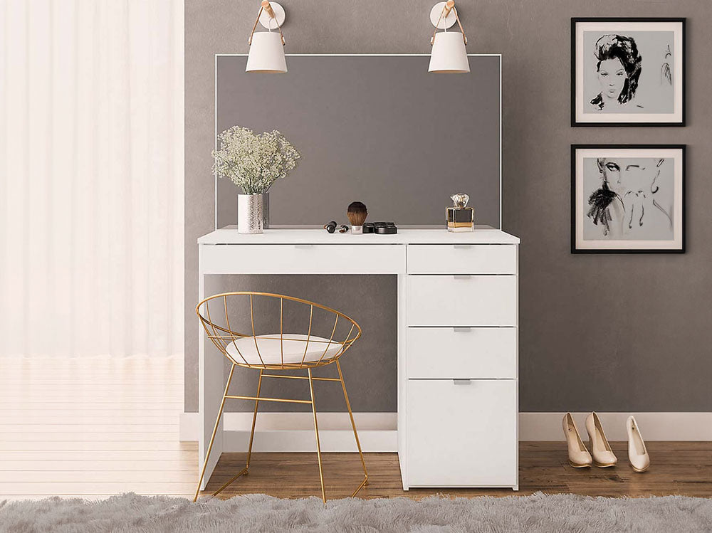 Dressing table with 5 drawers