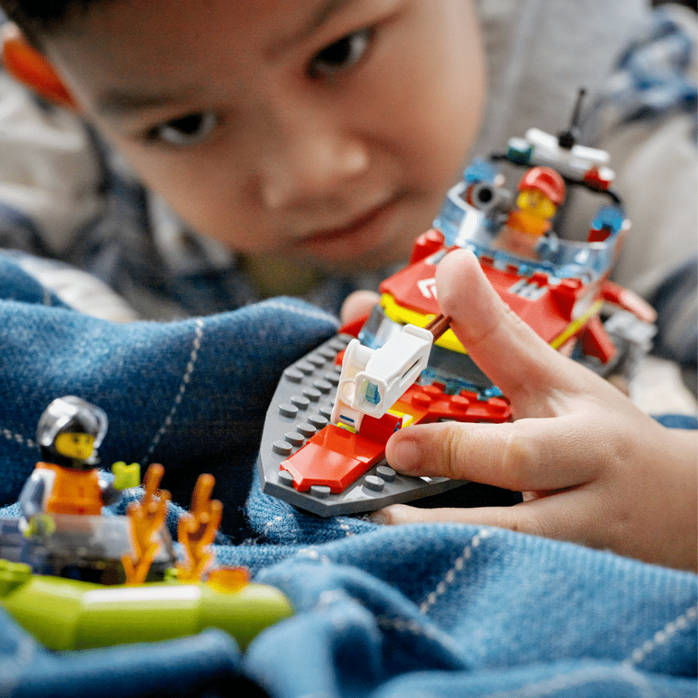 LEGO CITY: Fire Rescue Boat (60373)