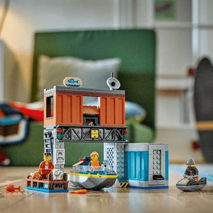 LEGO CITY: Police Speedboat and Crooks' Hideout (60417)